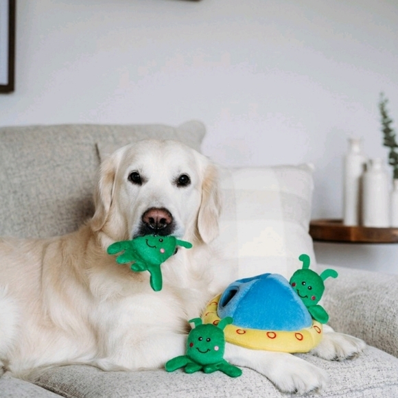 Zippy Paws Alien Burrow Dog Toy - Picture 4 of 10